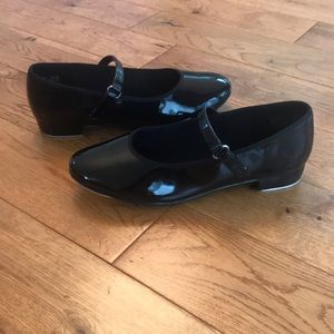 Tap shoes